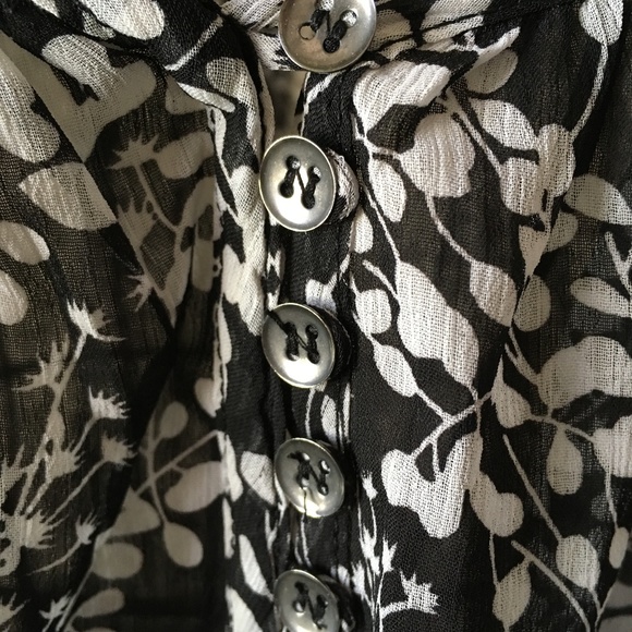 Summer Black Floral Billowy Top Medium Large - Picture 5 of 5